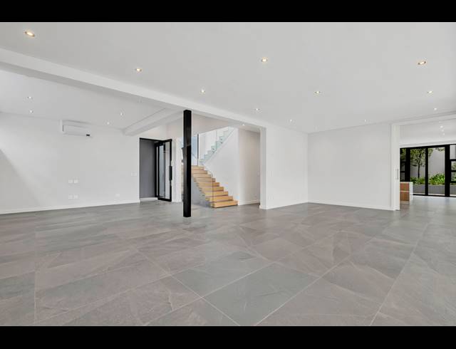 4 BEDROOM HOUSE FOR SALE IN ILLOVO